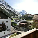 Gæstehus Fruehstueckspension & Faednerspitze Galtür