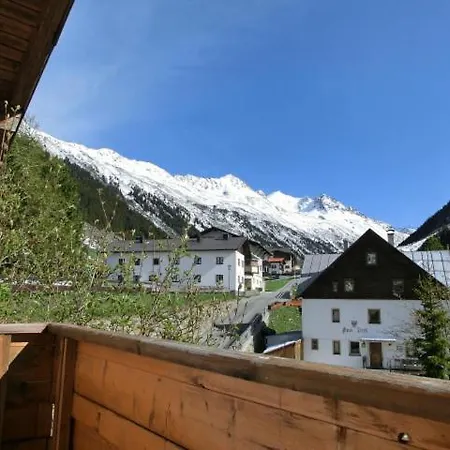 Frühstückspension&ferienhaus Fädnerspitze Pensión