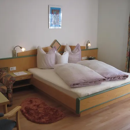 Pensión Frühstückspension&ferienhaus Fädnerspitze